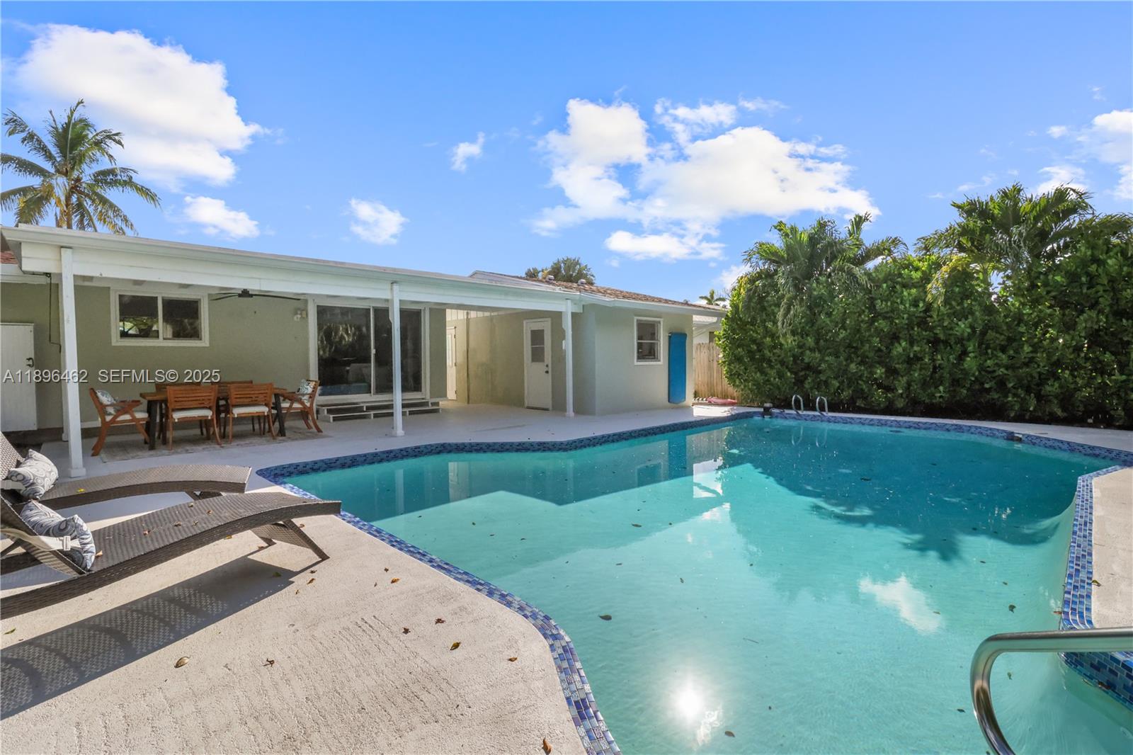 COUNTRY CLUB ACRES 5 - Residential