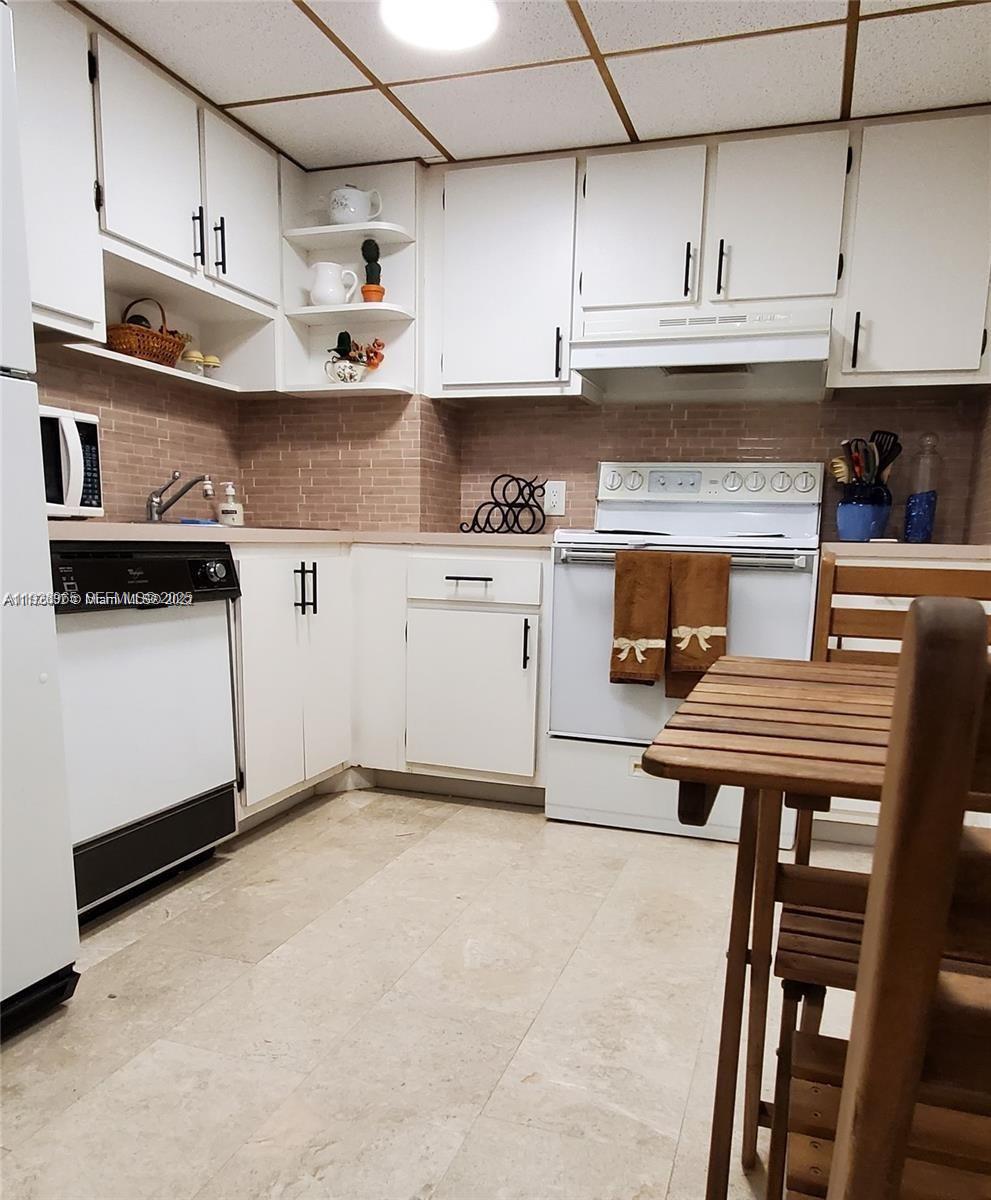 ARLEN HOUSE EAST CONDO - Residential Lease