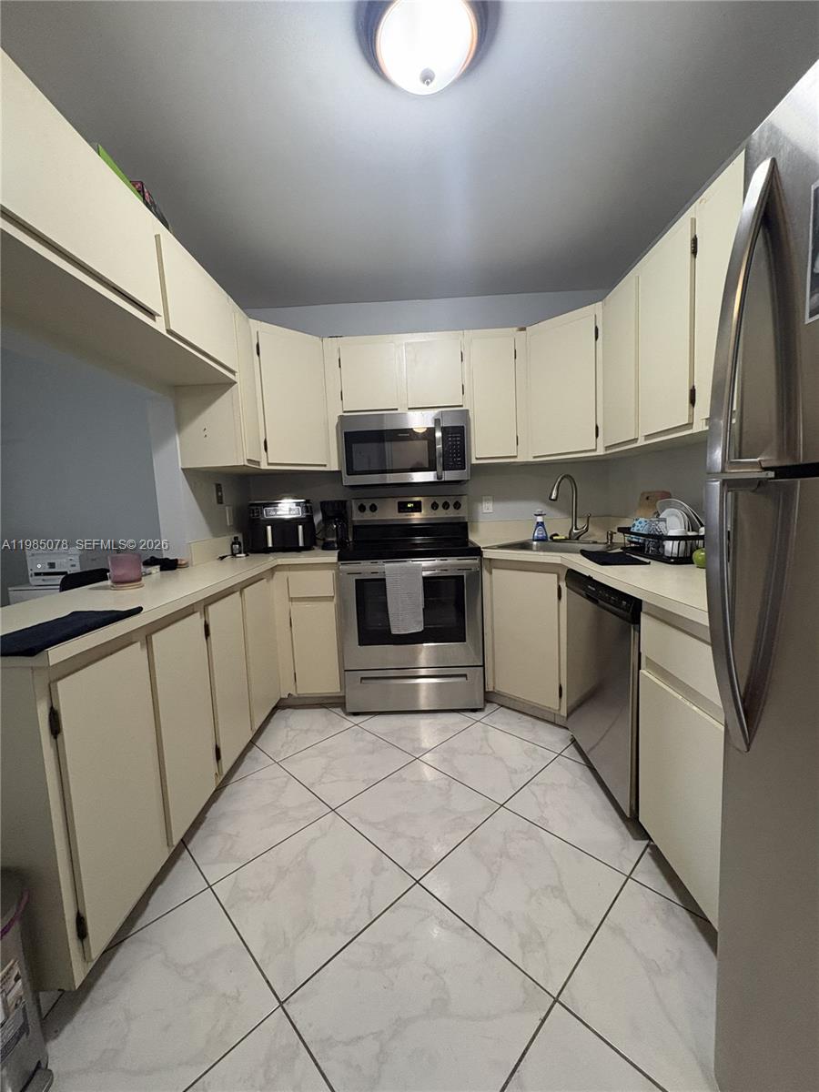 PINE RIDGE NORTH VILLAGE - Residential