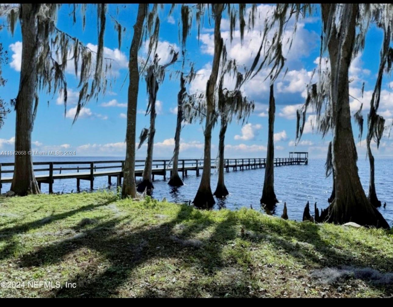 OWNER FINANCING AVAILABLE. THERE ARE 4 LOTS AVAILABLE FOR SALE. CALL FOR THE PACKAGE DEAL PRICE.
CLOSE TO LAKE GEORGE AND THE COMMUNITY CENTER THAT OFFERS A GATED BOAT RAMP, DOCK, PICNIC AREA AND CAMPING SITES. THERE ARE GREAT LAKESIDE RESTAURANTS, FISHING, HUNTING AND THE OAKS GOLF COURSE IS CLOSE BY.