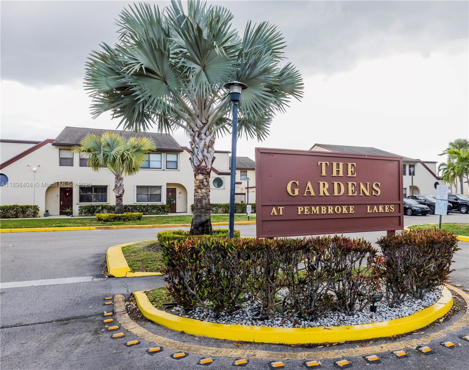 GARDENS AT PEMBROKE LAKES - Residential