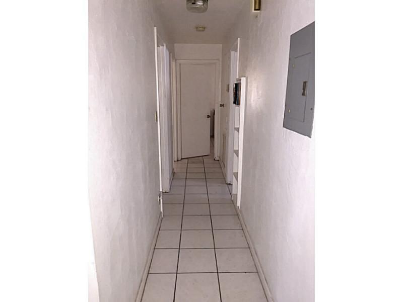 LAUDERDALE MANORS AMEND R - Residential Lease