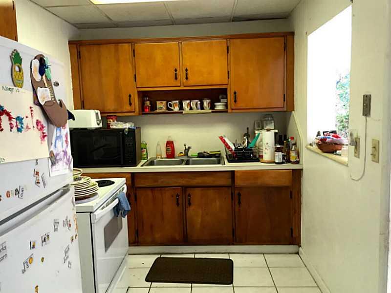 LAUDERDALE MANORS AMEND R - Residential Lease