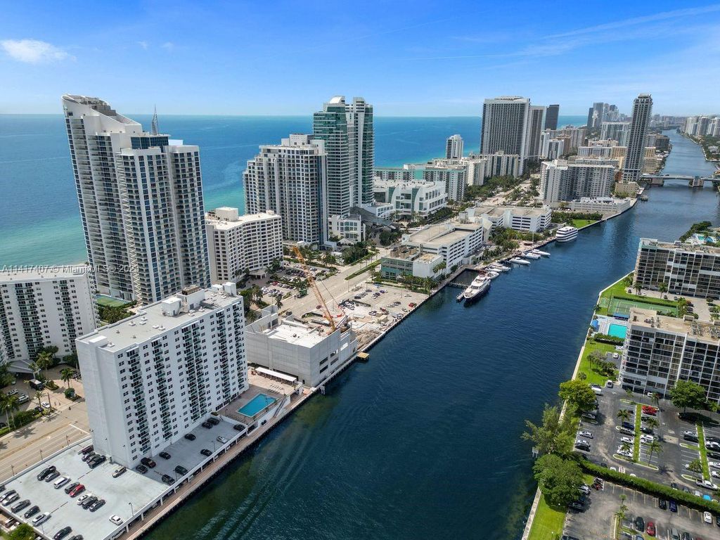 Photo of 3000 S Ocean Dr #416, Hollywood, FL 33019 (MLS # A11417407)