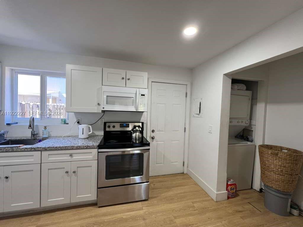 THE LOFTS TOWN VILLAS CON - Residential