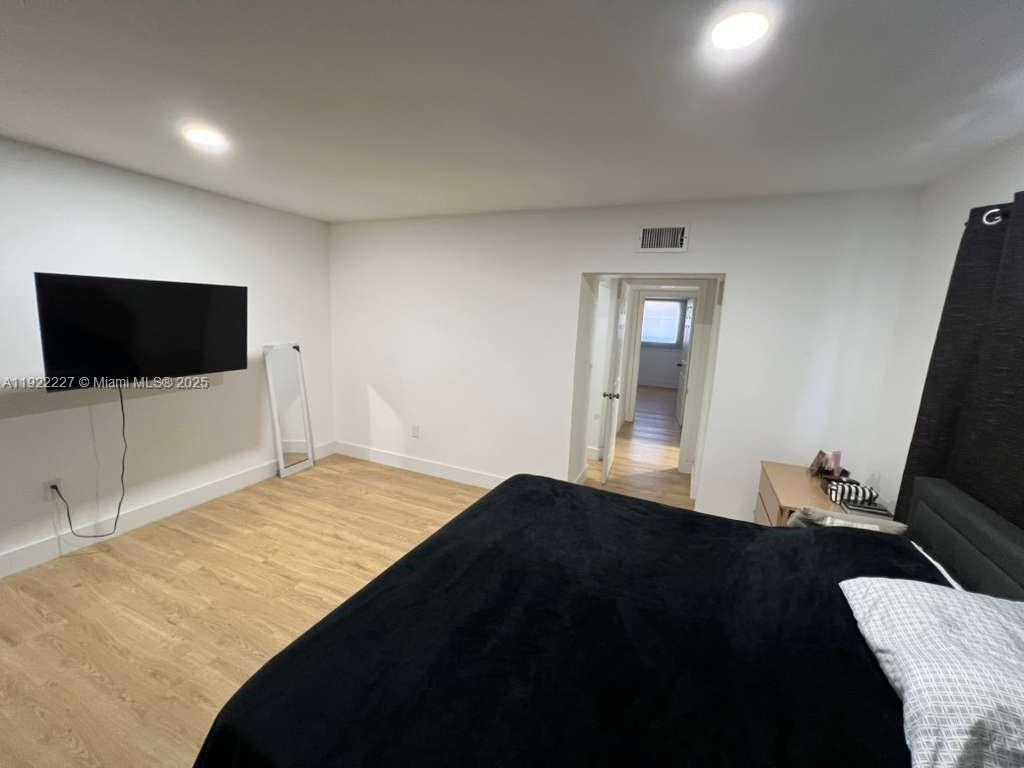 THE LOFTS TOWN VILLAS CON - Residential