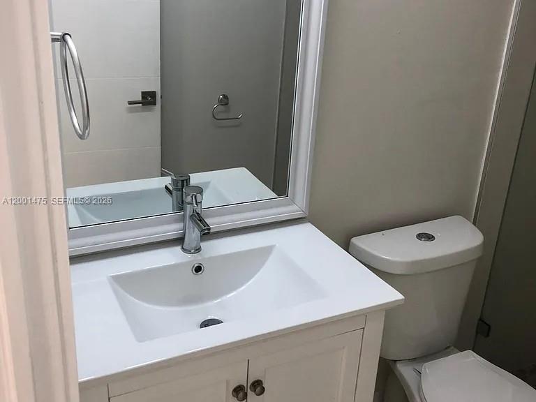 LAWRENCE ESTATE LAND CO - Residential Lease