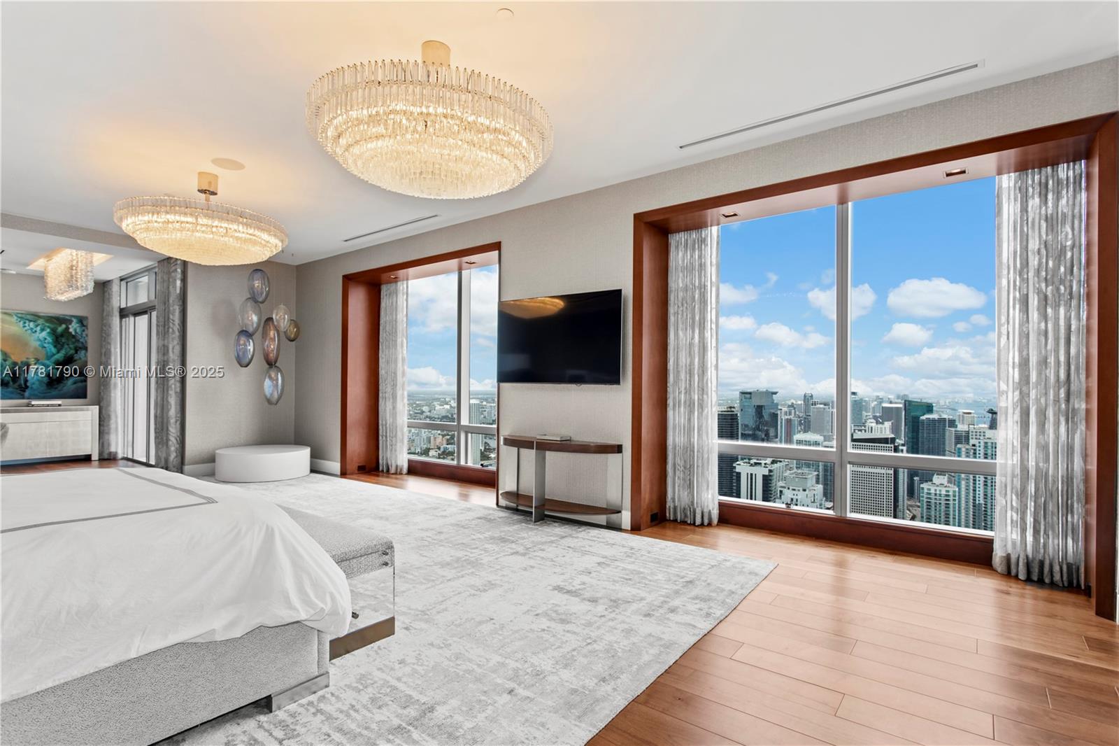 MILLENNIUM TOWER RESIDENC - Residential