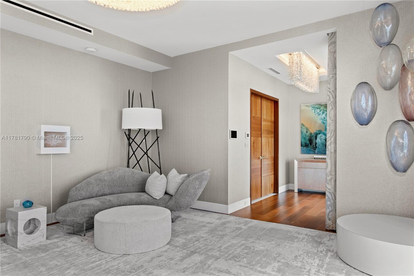 MILLENNIUM TOWER RESIDENC - Residential