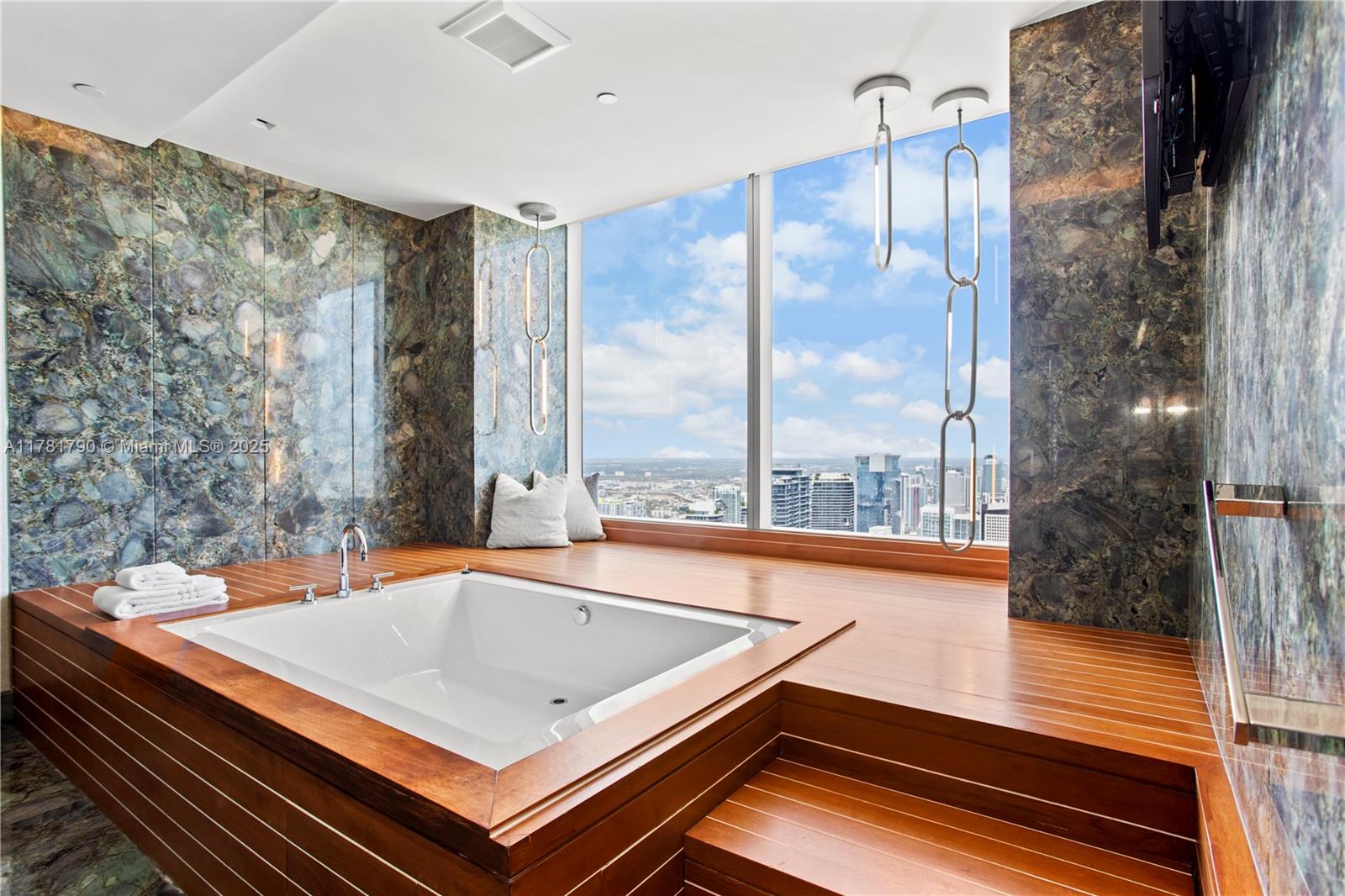 MILLENNIUM TOWER RESIDENC - Residential