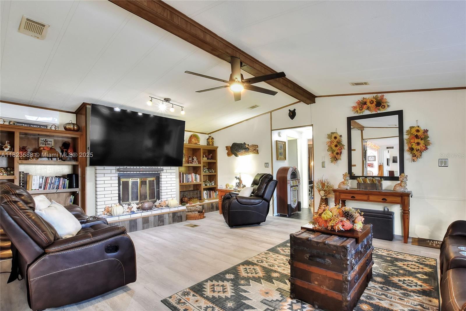 MINI RANCHES UNREC SUB - Residential