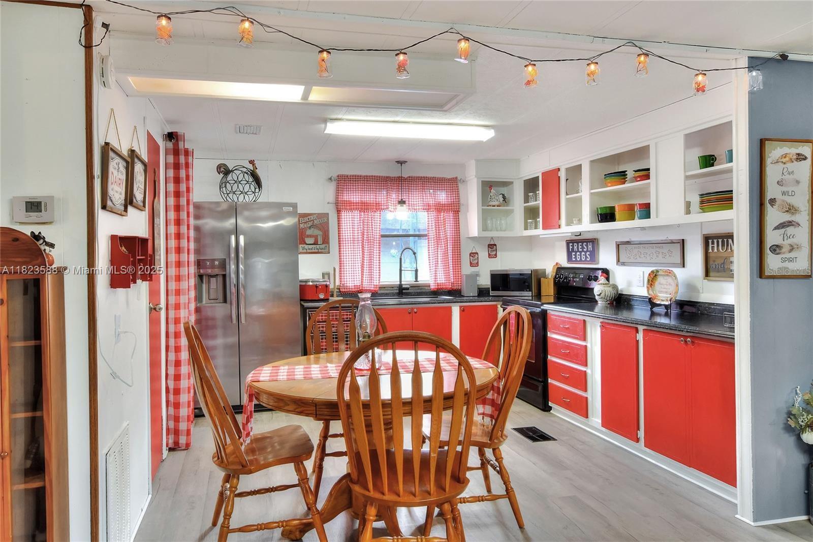 MINI RANCHES UNREC SUB - Residential