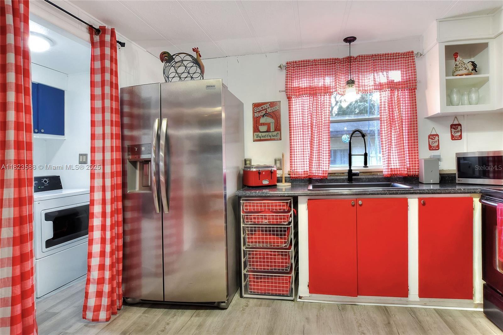 MINI RANCHES UNREC SUB - Residential