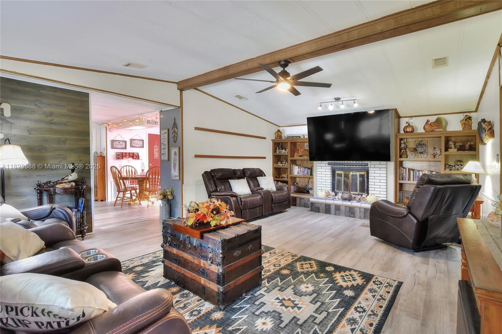 MINI RANCHES UNREC SUB - Residential