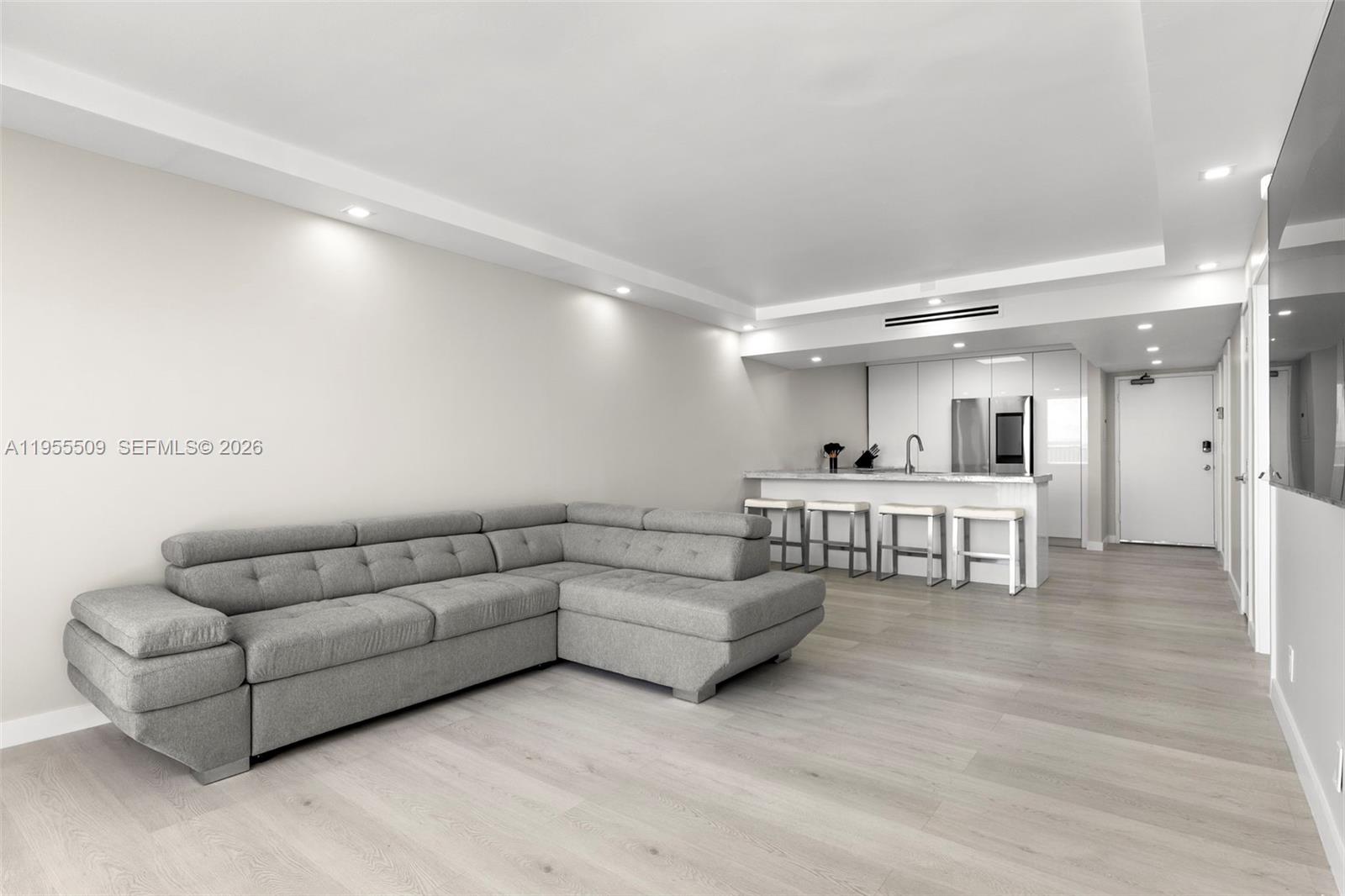 *EDGEWATER BEACH TOWERS CO - Residential