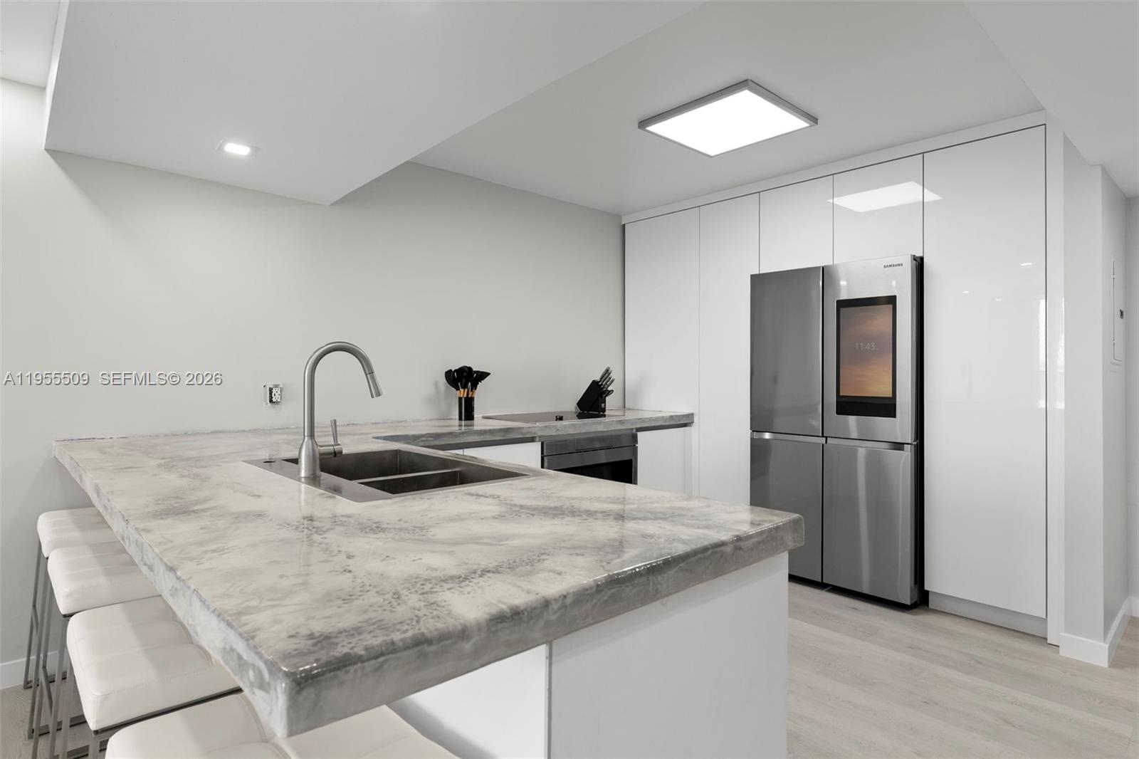 *EDGEWATER BEACH TOWERS CO - Residential