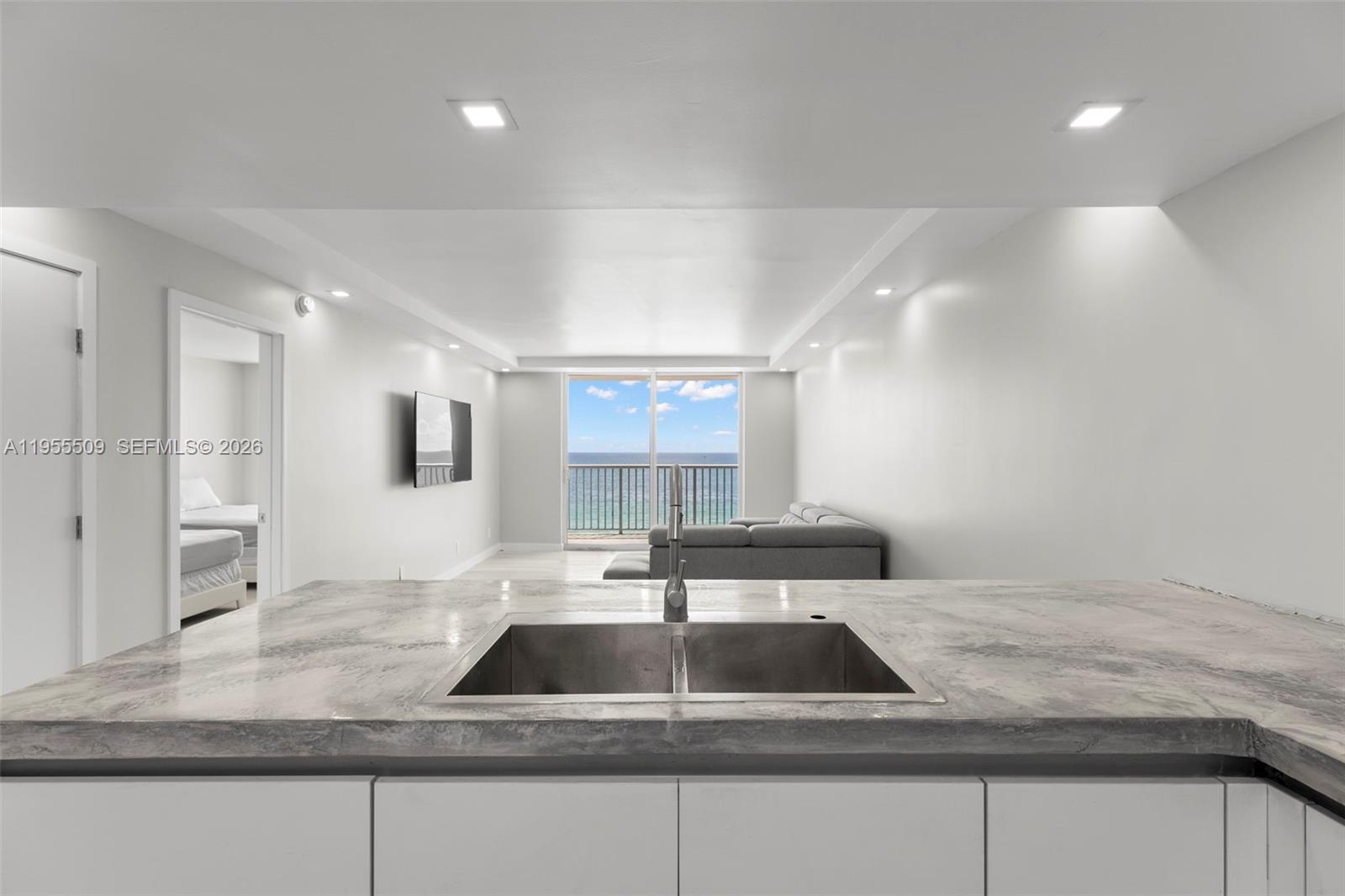 *EDGEWATER BEACH TOWERS CO - Residential