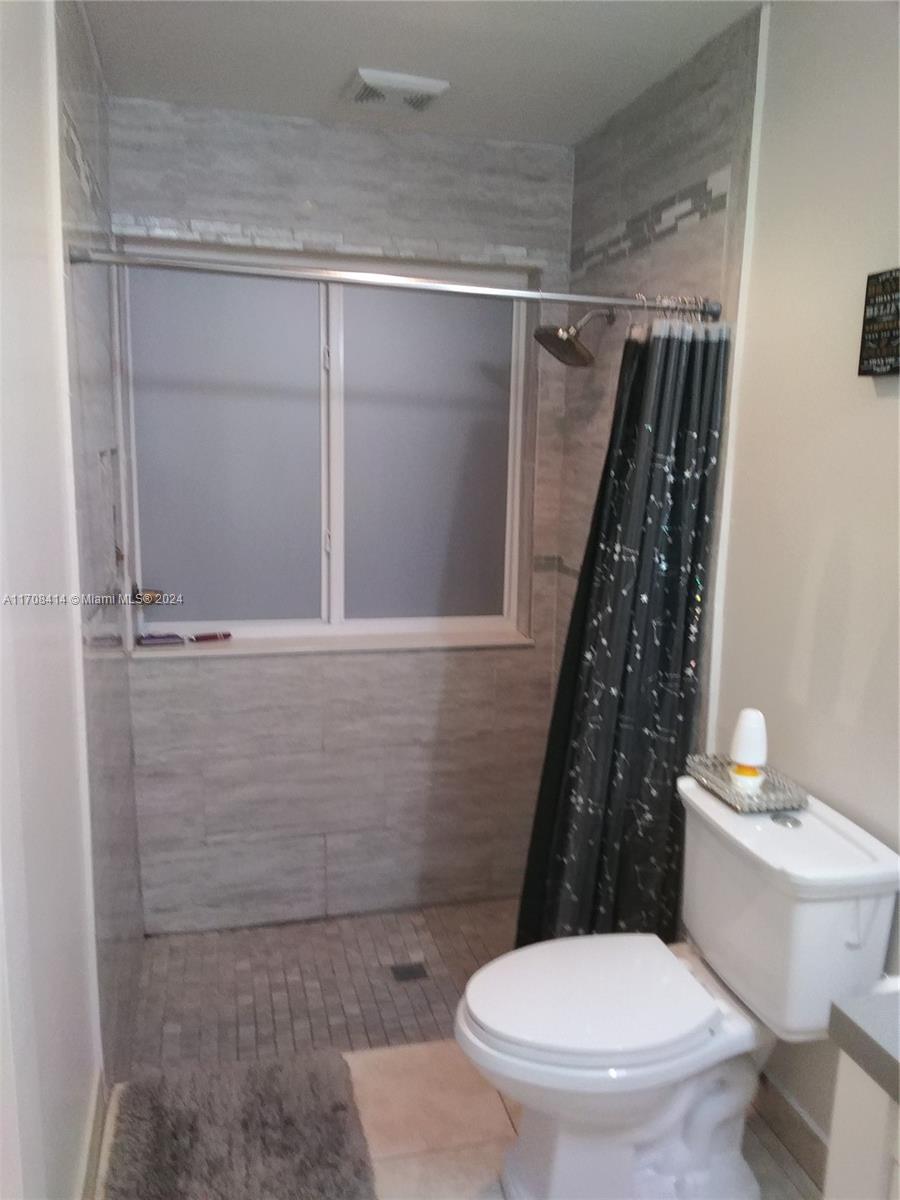 RAMBLEWOOD - Residential Lease