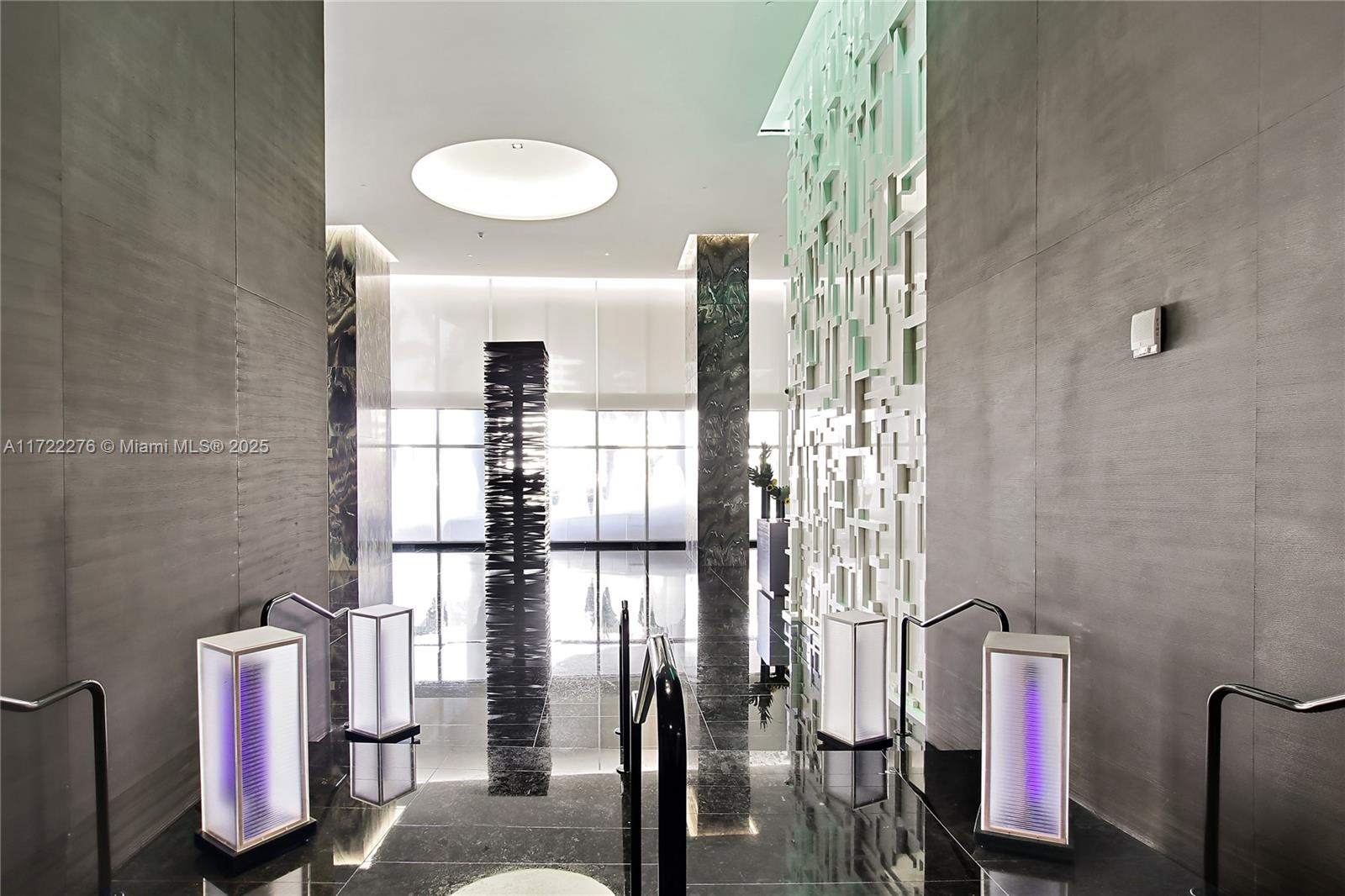 BEACH CLUB I - Residential