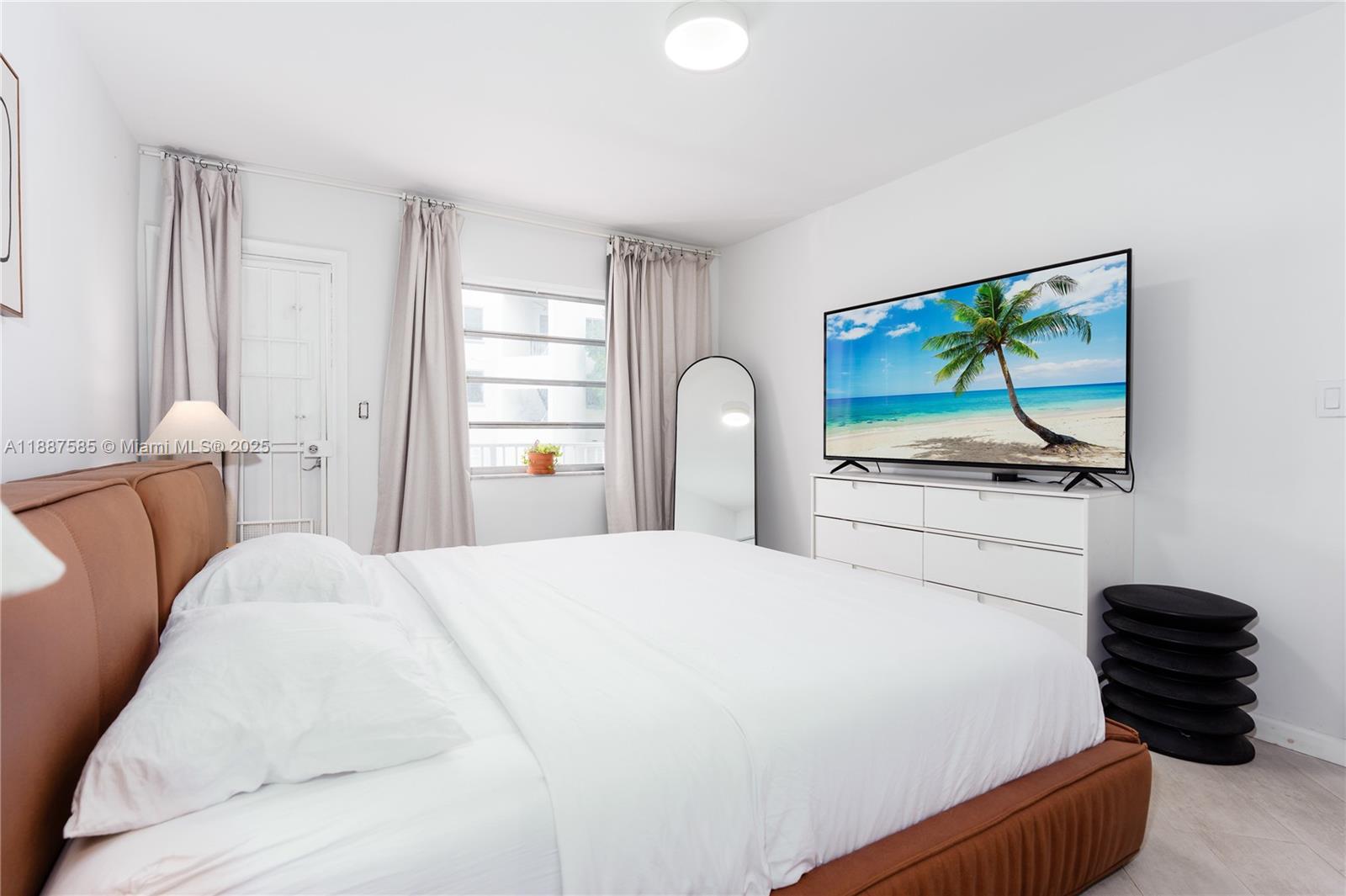 525 MERIDIAN CONDO - Residential Lease