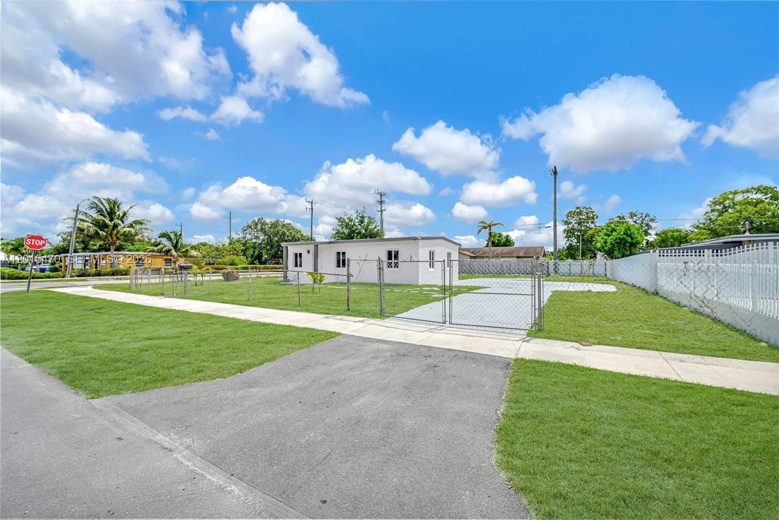 BUNCHE PARK - Residential