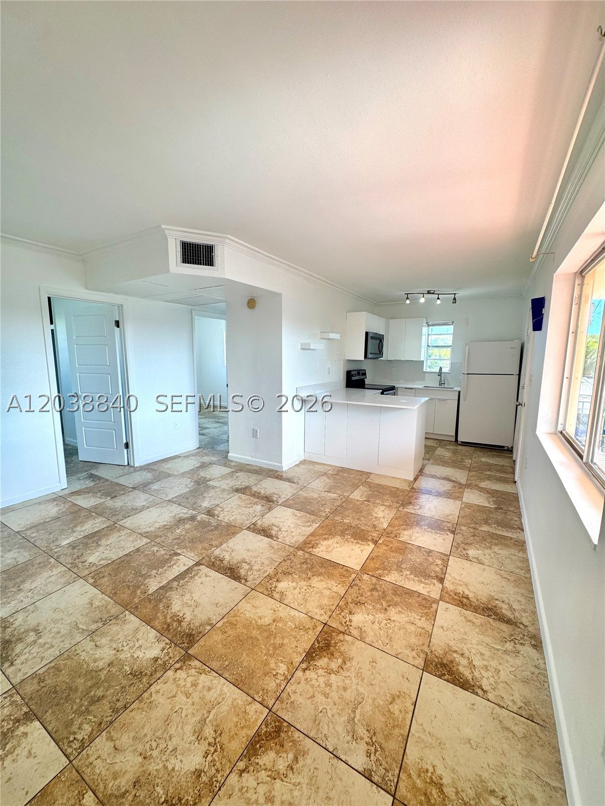 1020 SW 7th St 9