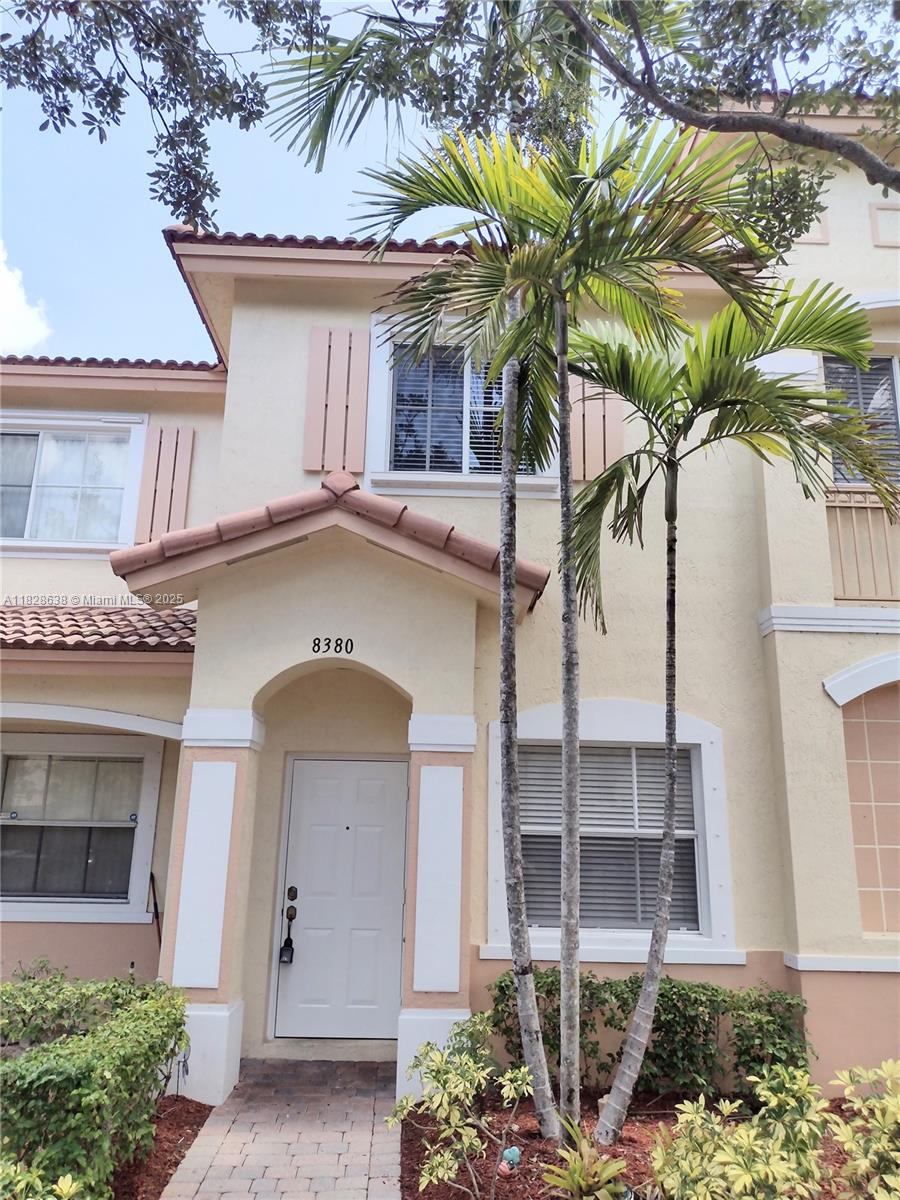 DON'T MISS THIS FRESHLY PAINTED 3/2.5 TOWNHOME WITH A LOVELY LAKE VIEW! IT HAS CERAMIC TILE DOWNSTAIRS, WOOD LAMINATE FLOORING UPSTAIRS, GRANITE COUNTERS AND BLACK APPLIANCES IN THE KITCHEN, PLUS A FAMILY ROOM, FULL SIZE WASHER & DRYER, AND PARKING RIGHT IN FRONT OF UNIT. YOU CAN WALK TO THE COMMUNITY POOL, TENNIS, AND EXERCISE ROOM. GUARD-GATED COMMUNITY FOR PEACE OF MIND. **EZ SHOW--CLICK SHOW ASSIST**