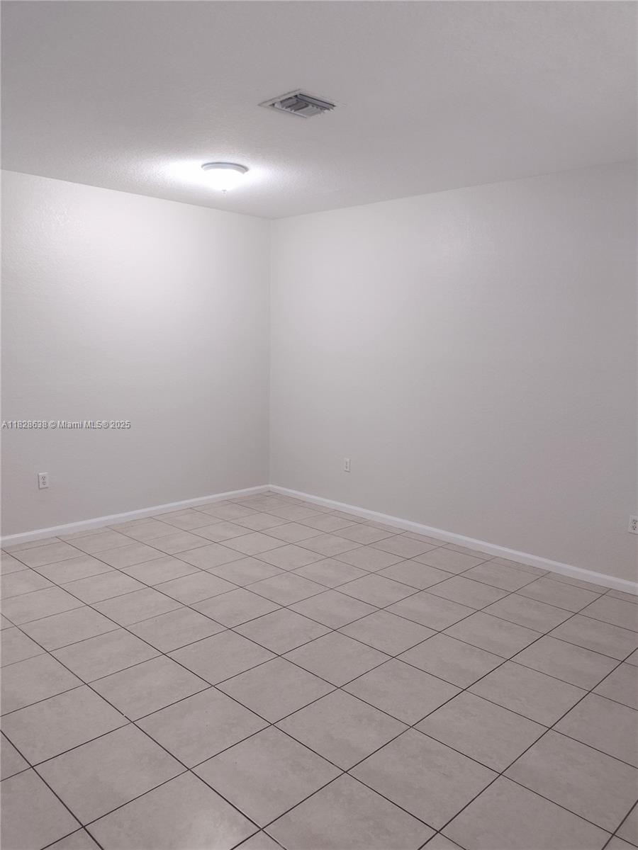 8380 SW 25th Ct 104, Miramar, FL, 33025/$369,000 2 8380 SW 25th Ct 104