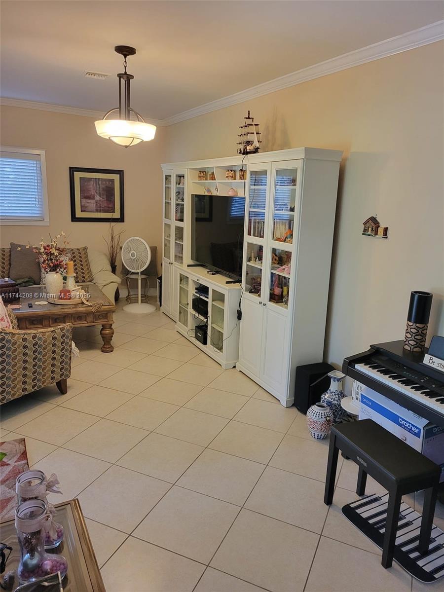 BISCAYNE GARDENS SEC E PA - Residential
