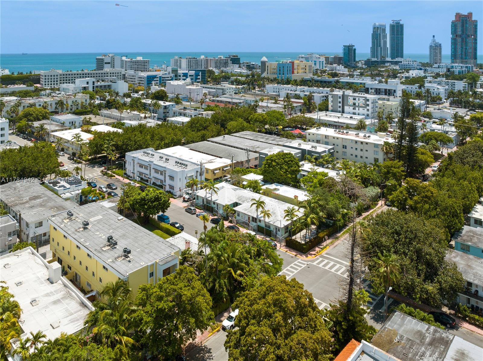 Rental Property at 826 7th St 6, Miami Beach, Miami-Dade County, Florida - Bedrooms: 2 
Bathrooms: 2  - $3,500 MO.