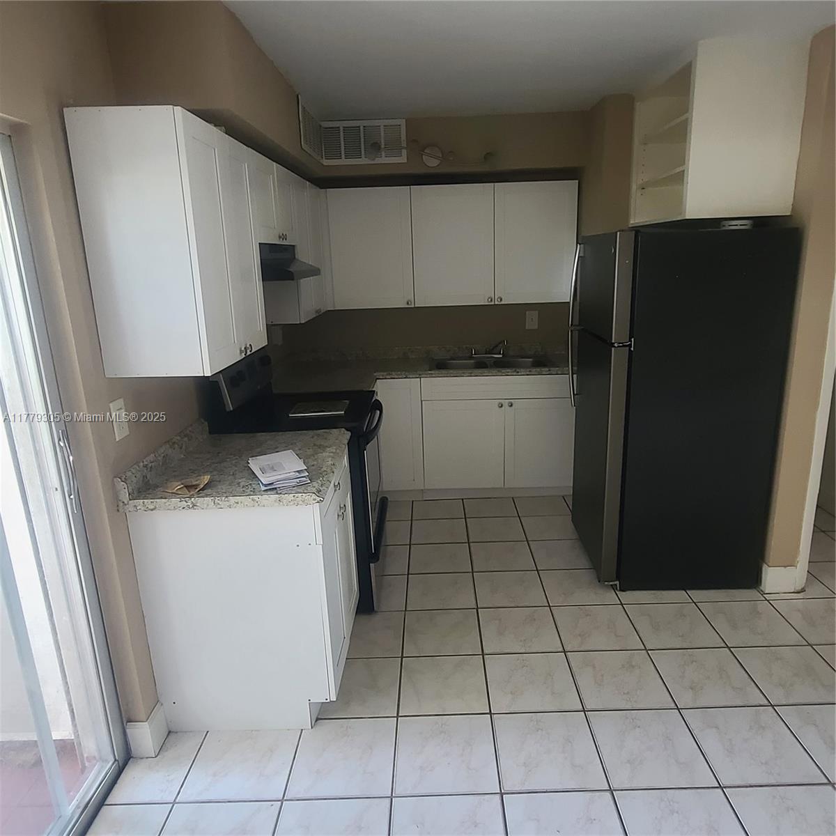 WESTFIELD AT WPB - Residential Lease