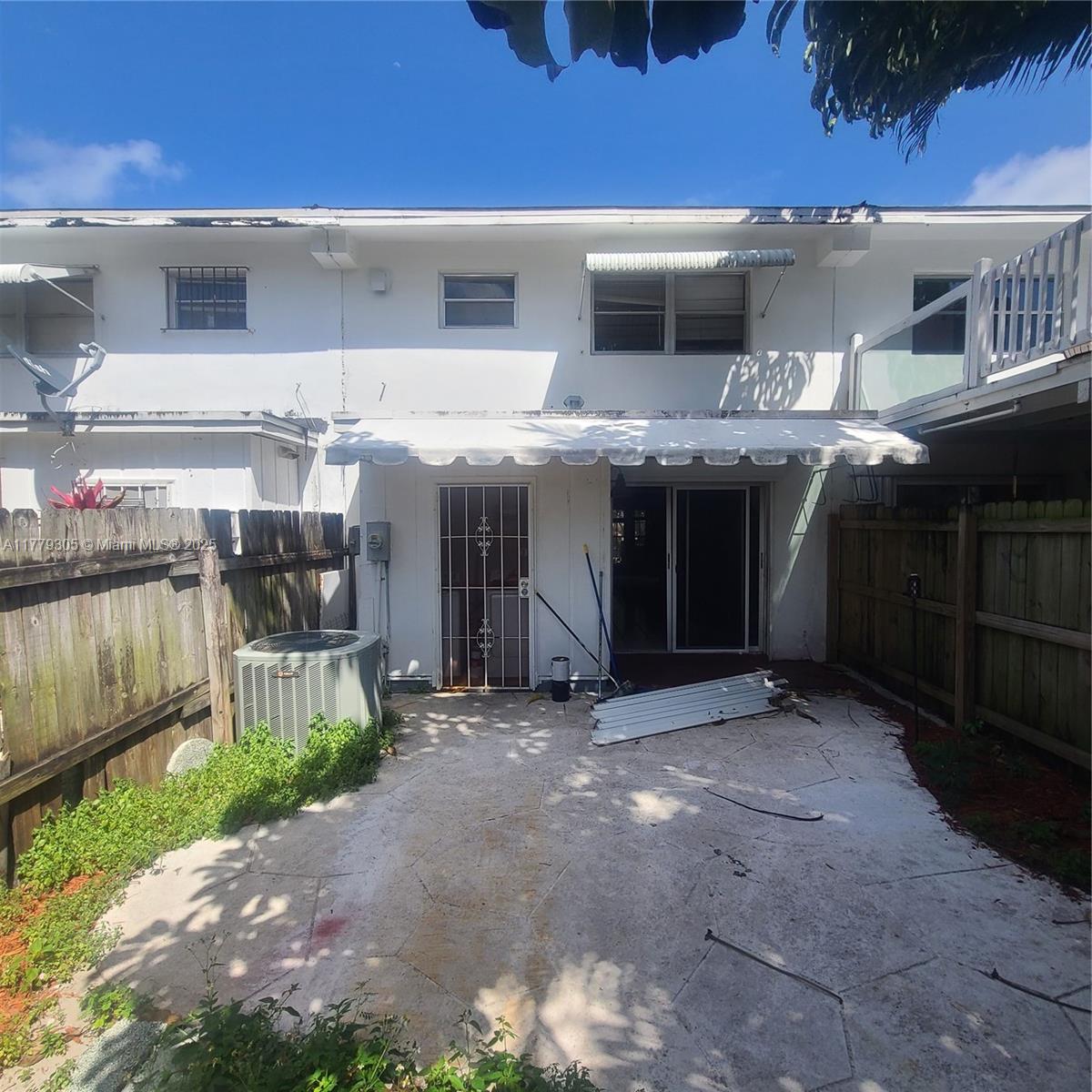 WESTFIELD AT WPB - Residential Lease