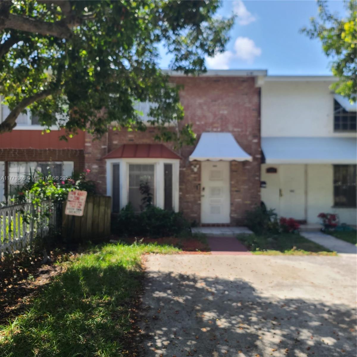 WESTFIELD AT WPB - Residential Lease