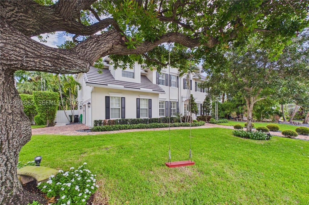 Photo of 2801 NE 21st Ct, Fort Lauderdale, FL 33305 (MLS # A12091662)