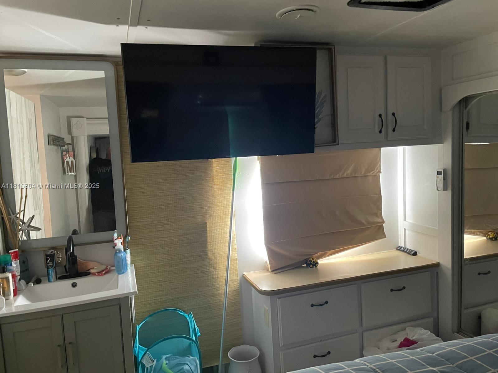 WINDLEY KEY MOBILE HOME P - Residential