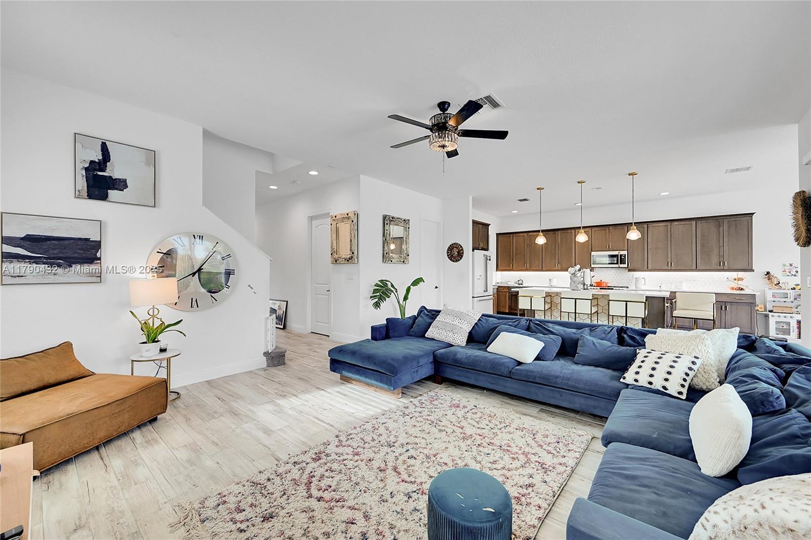 CORAL LAGO - Residential