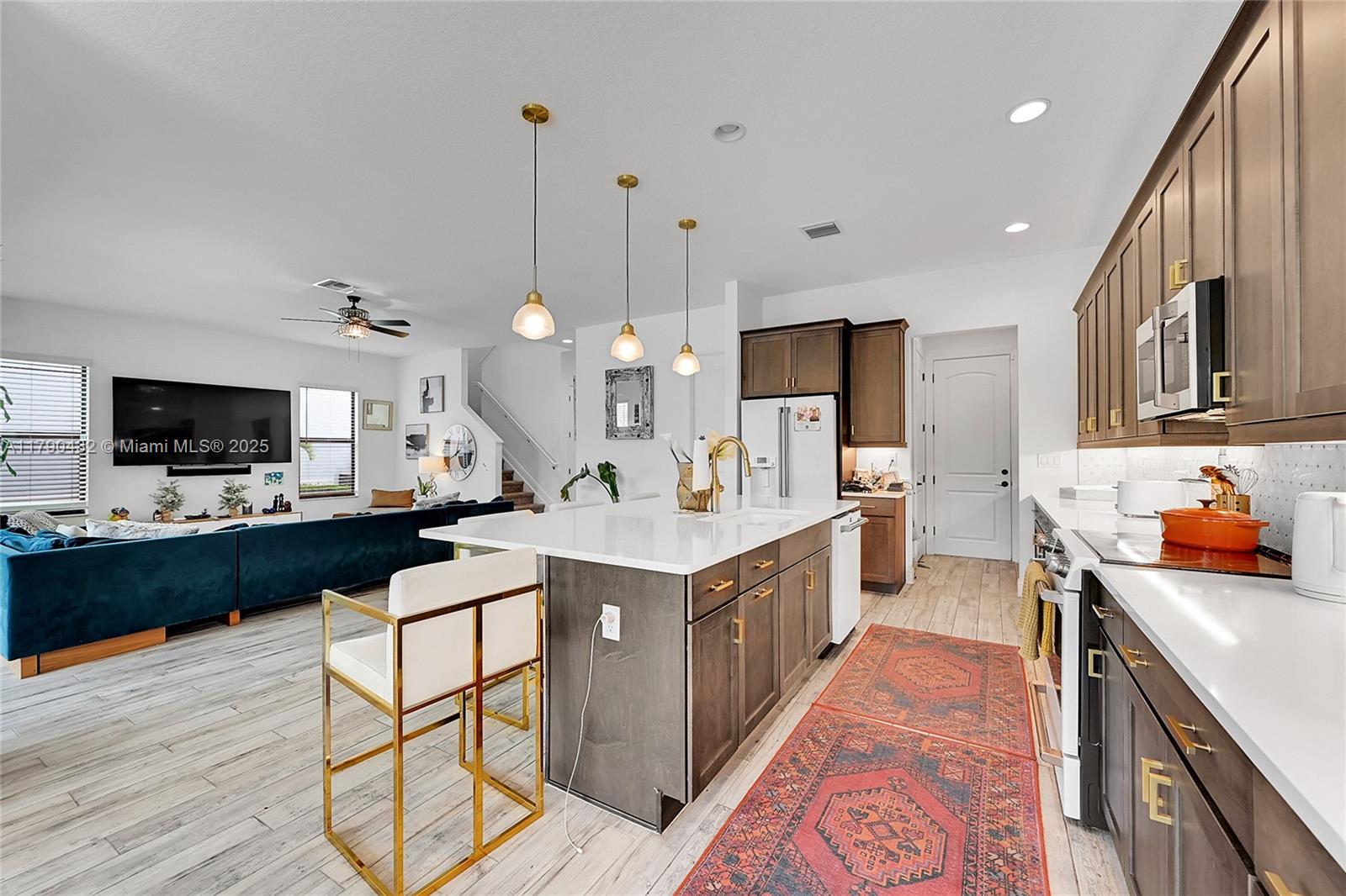 CORAL LAGO - Residential