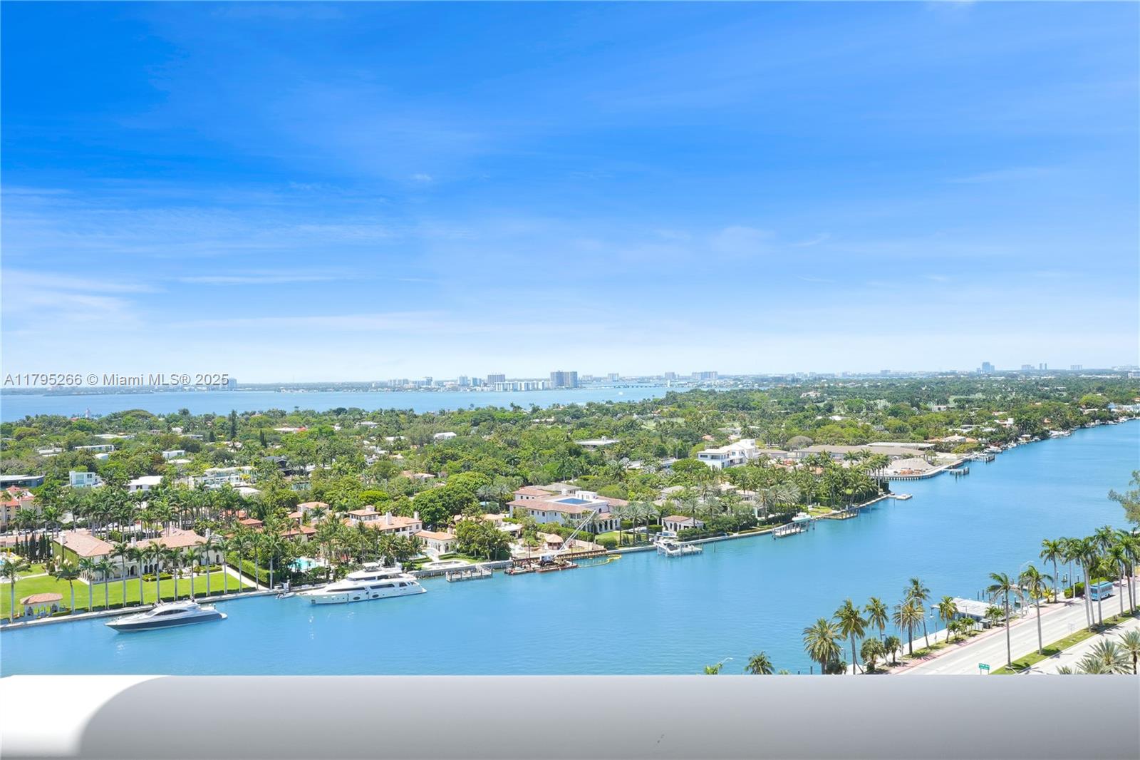 4775 Collins Ave 2006/2007, Miami Beach, Miami-Dade County, Florida - 3 Bedrooms  
3 Bathrooms - 