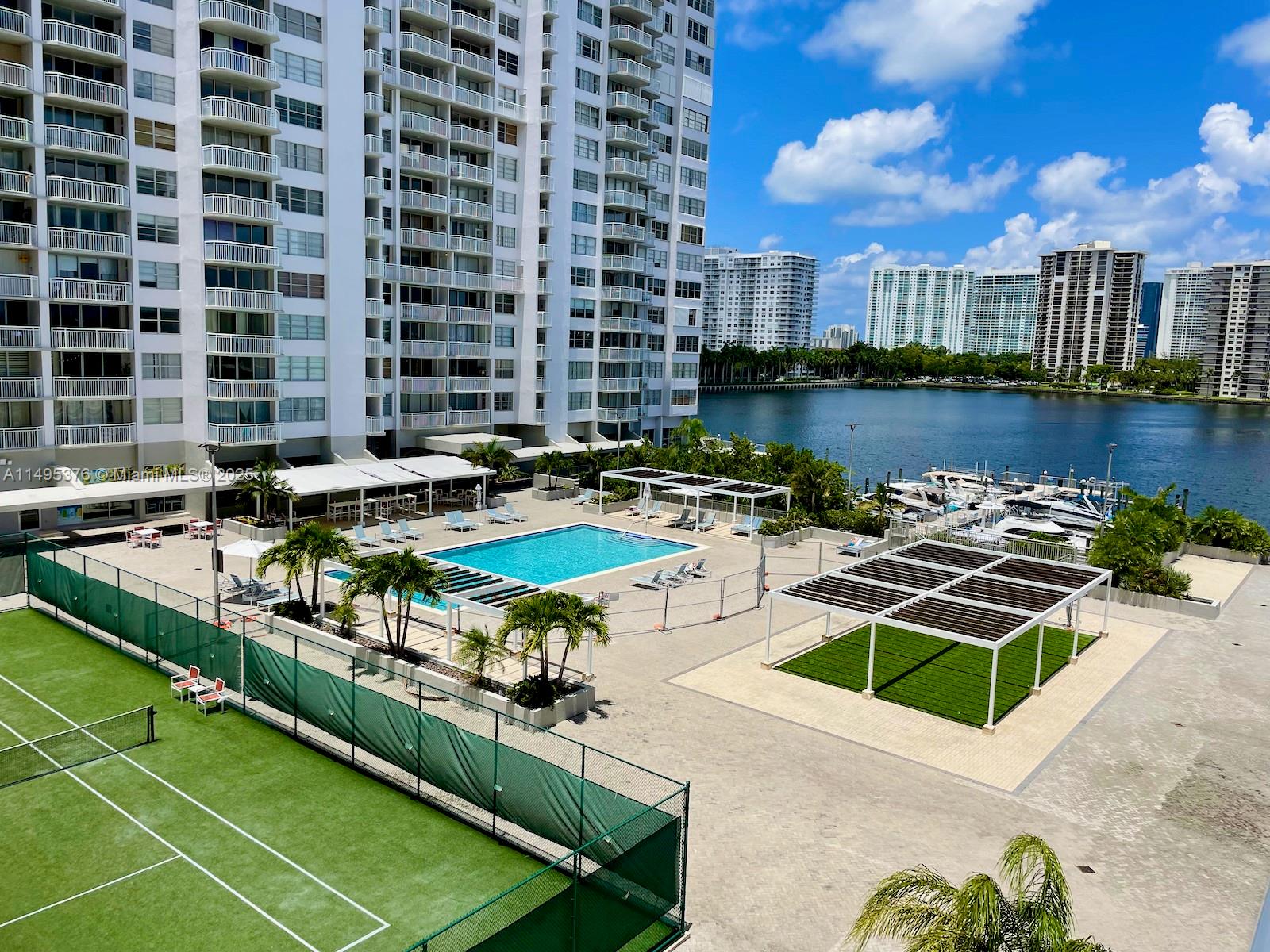 DEL PRADO MARINA - Residential