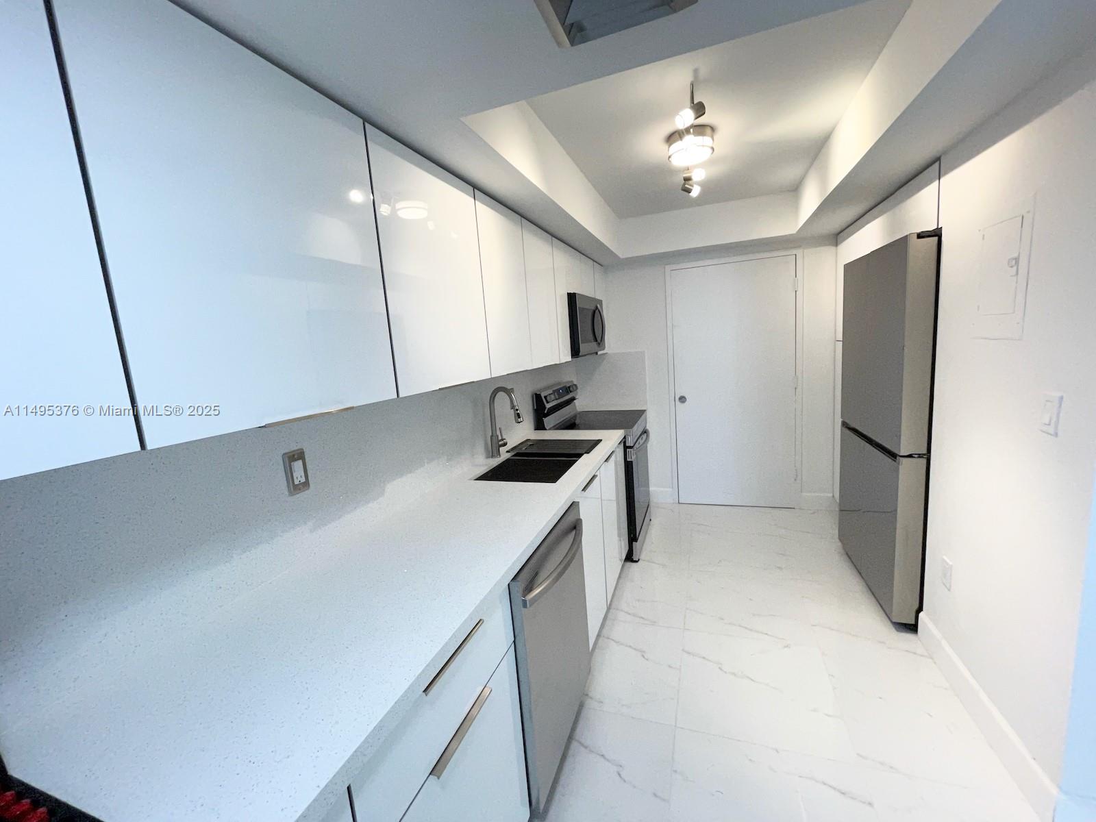 DEL PRADO MARINA - Residential