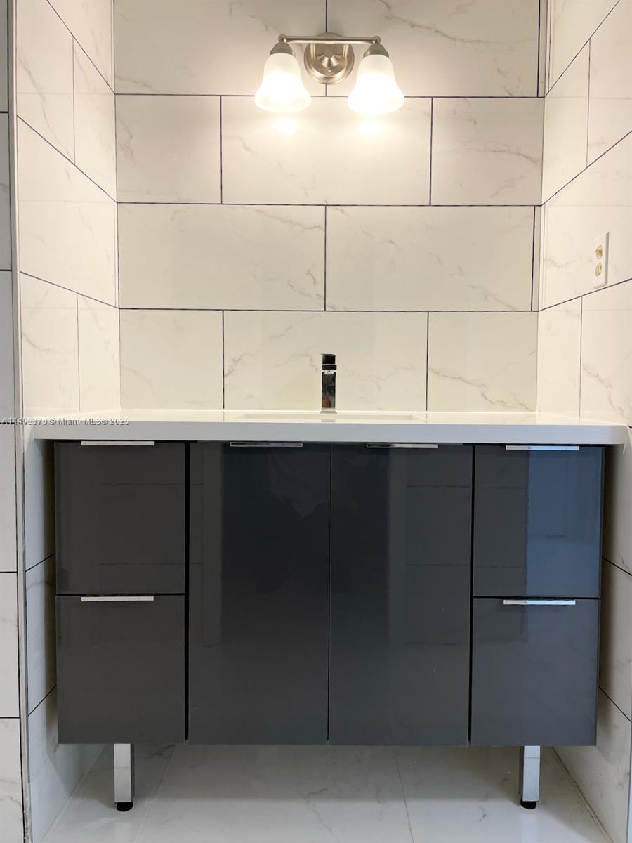 DEL PRADO MARINA - Residential