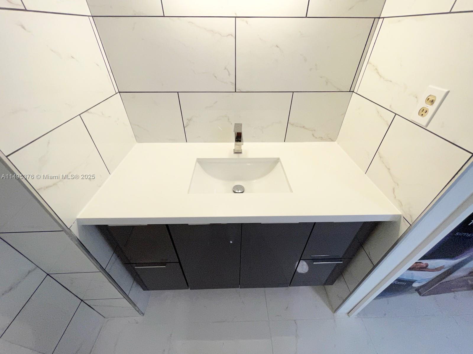 DEL PRADO MARINA - Residential