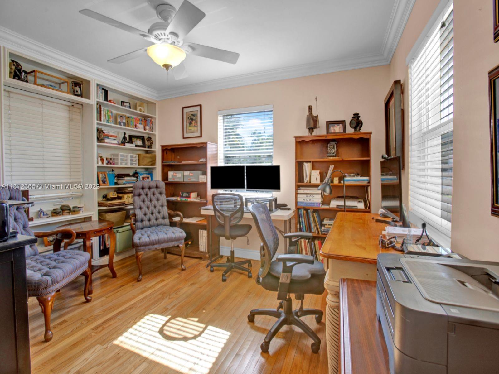 HOLLYWOOD - Residential