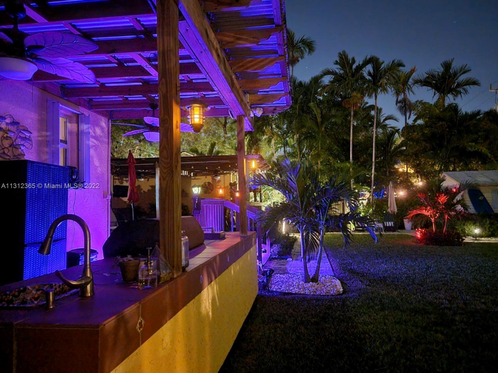 HOLLYWOOD - Residential