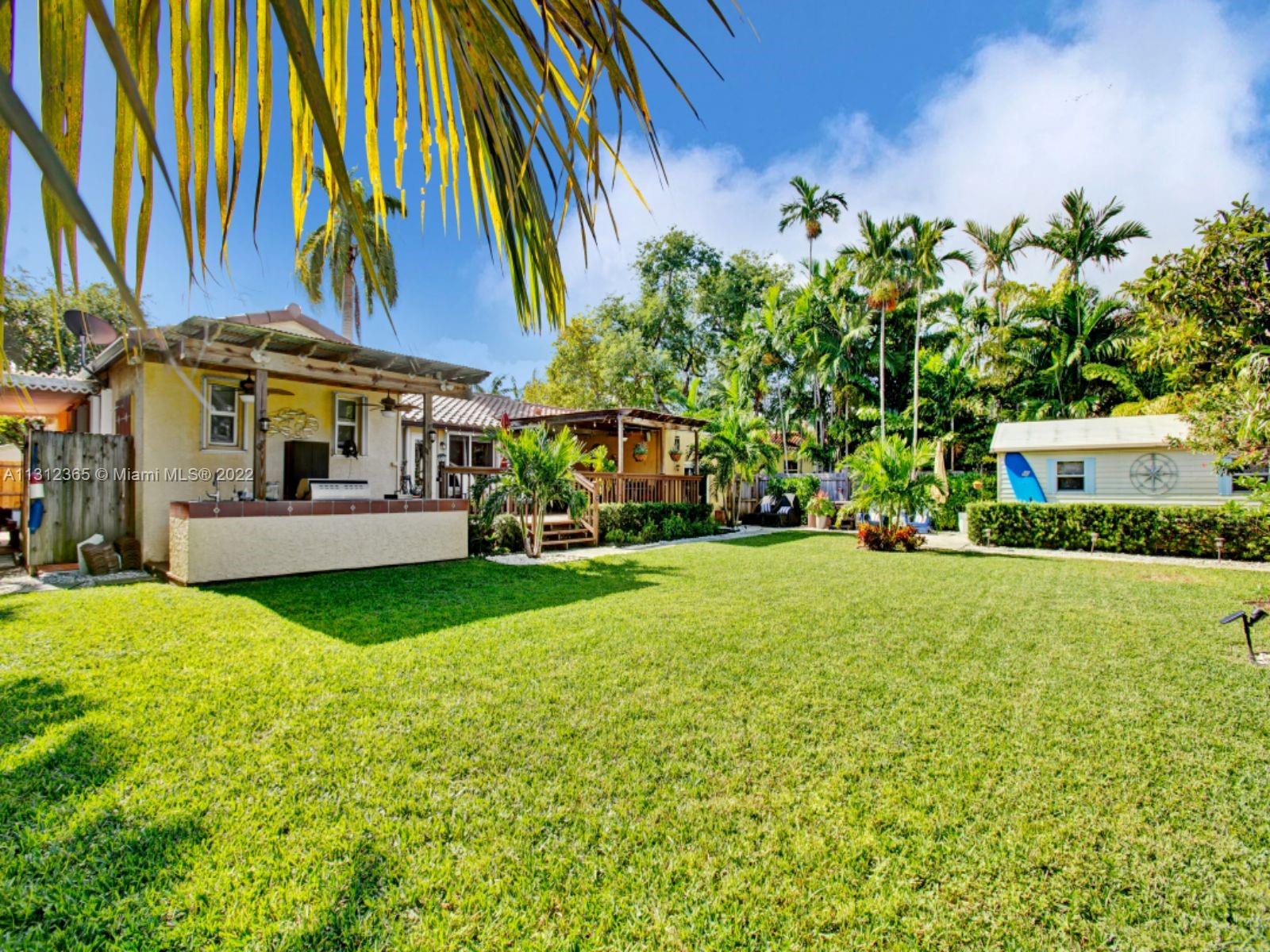 HOLLYWOOD - Residential