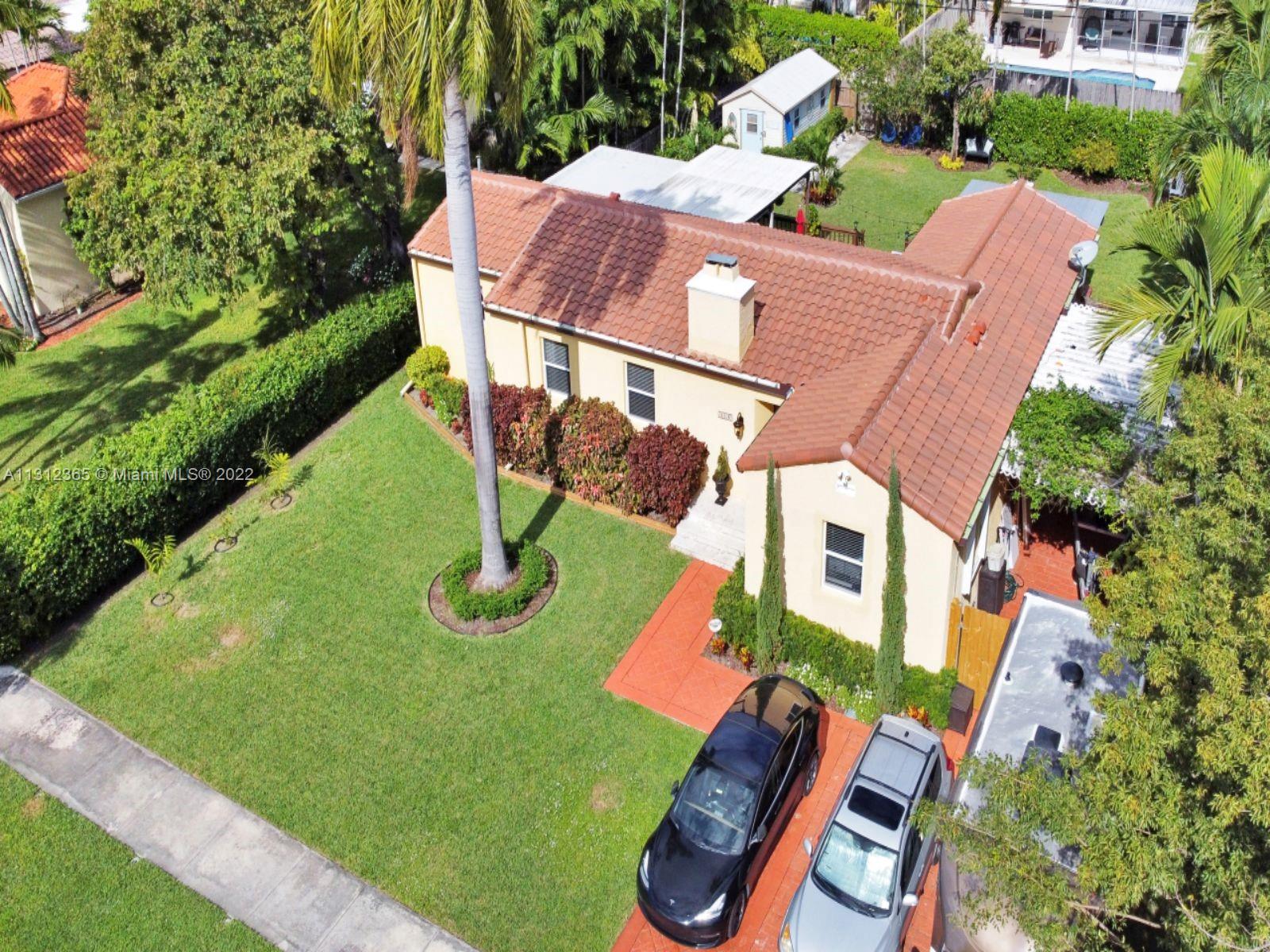 HOLLYWOOD - Residential