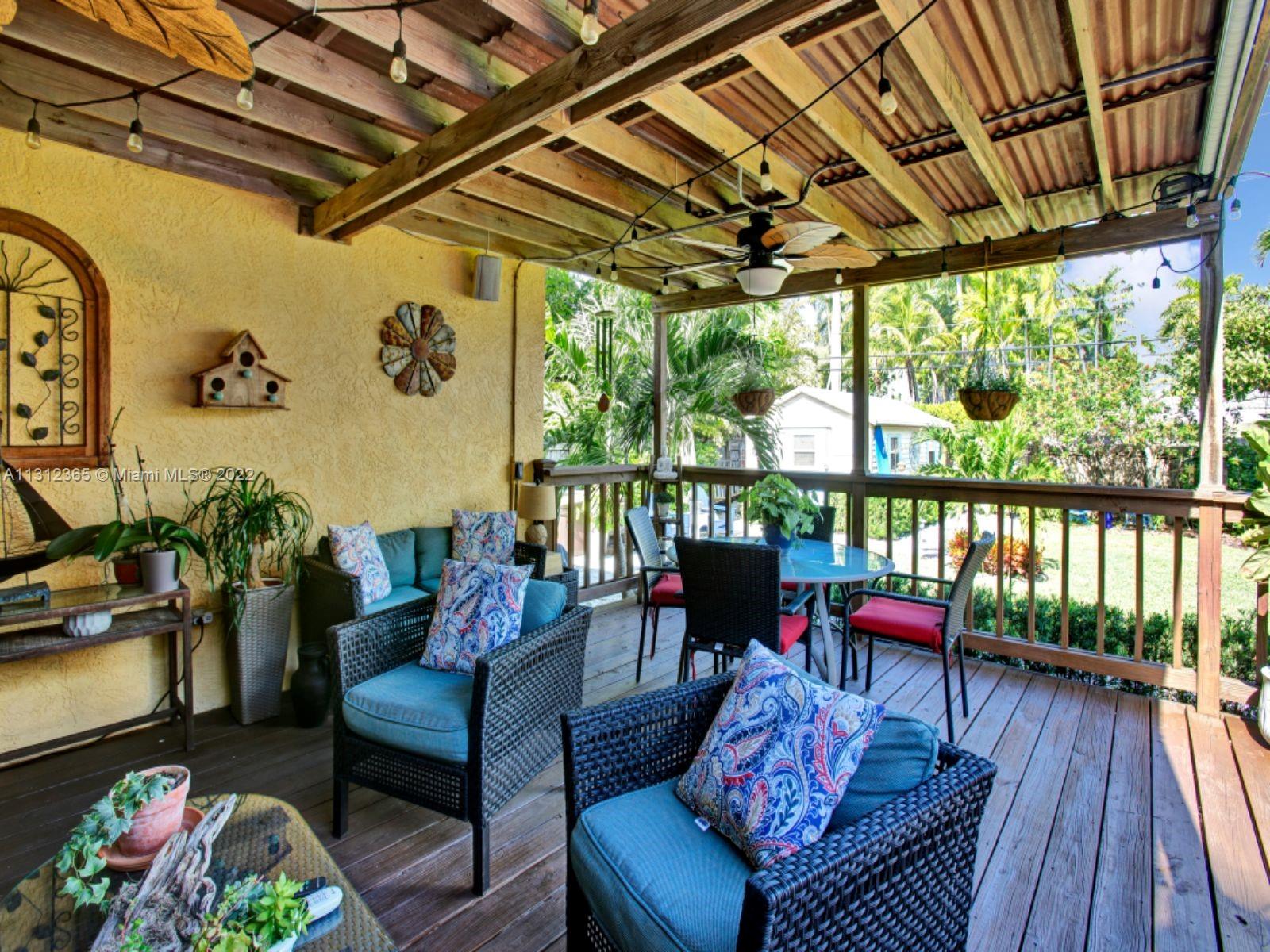 HOLLYWOOD - Residential