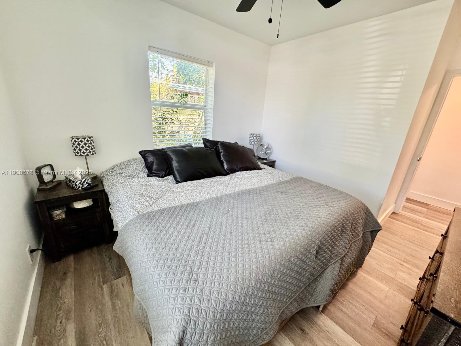 HOLLYWOOD TERRACE - Residential