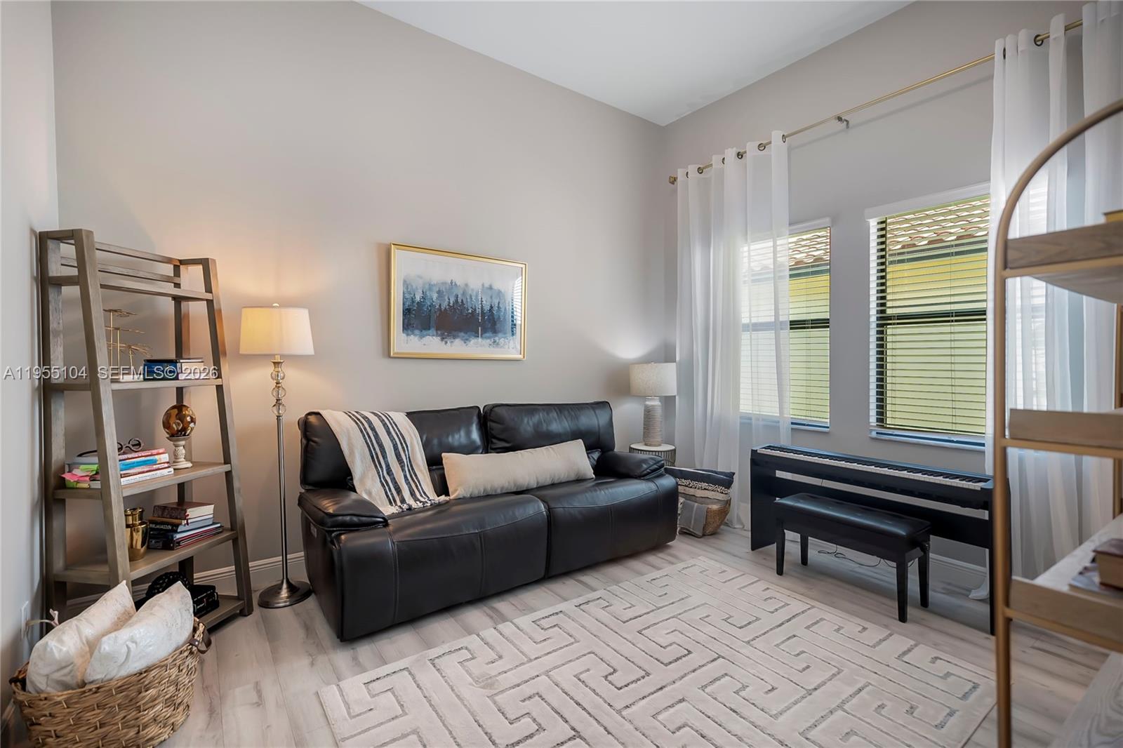 PARKLAND BAY - Residential