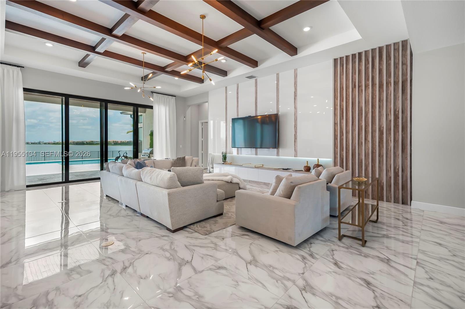 PARKLAND BAY - Residential